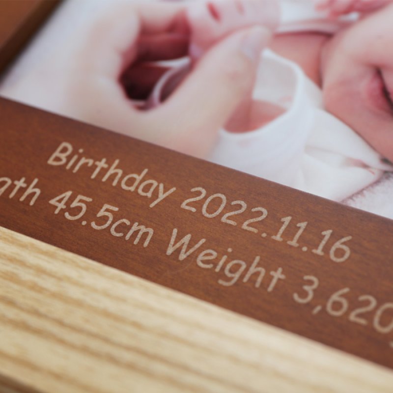 画像8: 名入れ フォトフレーム ハッピーフレーム 【中枠彫刻】3枚タイプ(ナチュラル)フォトフレーム【誕生日 ベビーメモリアル 祝い 結婚祝い】（ギフト 贈答 プレゼント）【名前入り】 (8)