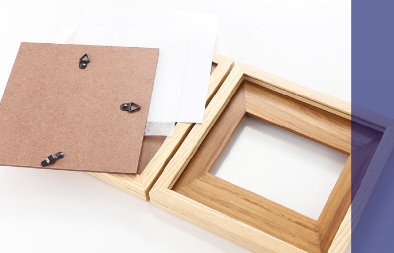 画像8: 退職祝い 還暦祝い 名入れ フォトフレーム ハッピーフレーム 【 中枠彫刻 】3枚タイプ(ナチュラル)フォトフレーム【 誕生日 ベビーメモリアル 出産祝い 結婚祝い 】（ギフト 贈答 プレゼント）【 名前入り 】  最短 即日発送 男性 女性 子供 令和 (8)