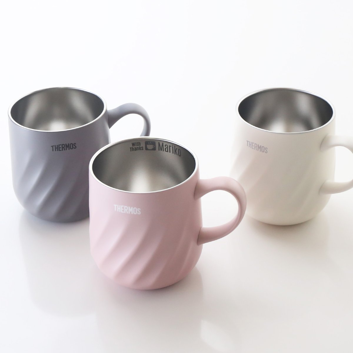 画像3: 名入れ マグカップ サーモス 真空断熱マグカップ 350ml JTD-350 THERMOS ステンレス メッセージ コーヒー お誕生日 還暦祝い プレゼント 名前入りギフト 名入れギフト 送料無料 最短 即日発送 女性 男性 実用的 2026 (3)