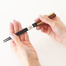 画像8: 名入れ ギフト プレゼント《桐箱入り 箸 夫婦箸 八角歌舞伎》母の日 父の日 結婚 入籍 結婚式 両親贈呈品 金婚式 (8)